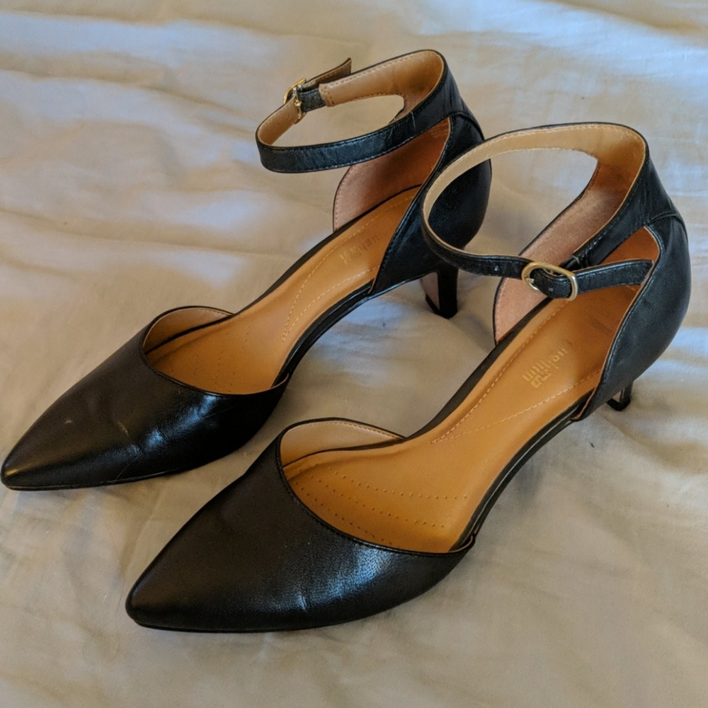 Classy Ankle-strap Heel